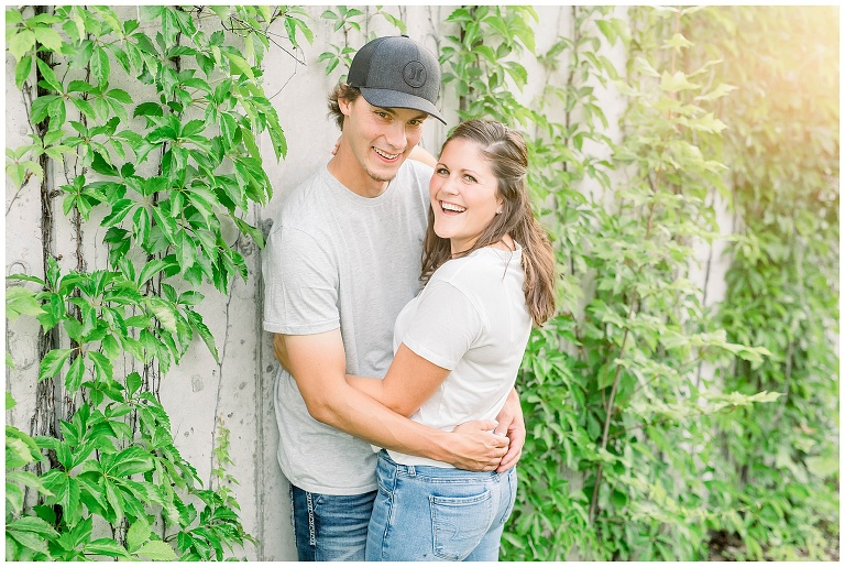 A Summer Engagement Session in the Trees pic