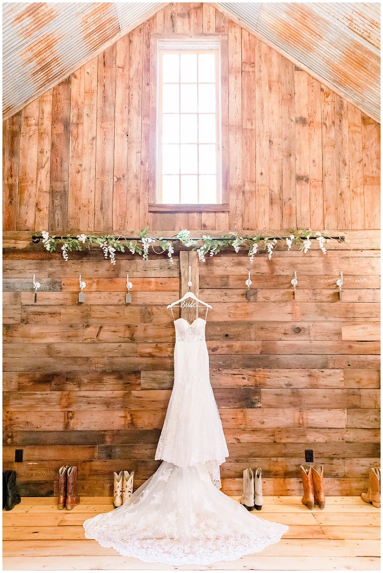 A Styled Shoot at The Wilderness Wedding Barn in Northern Minnesota