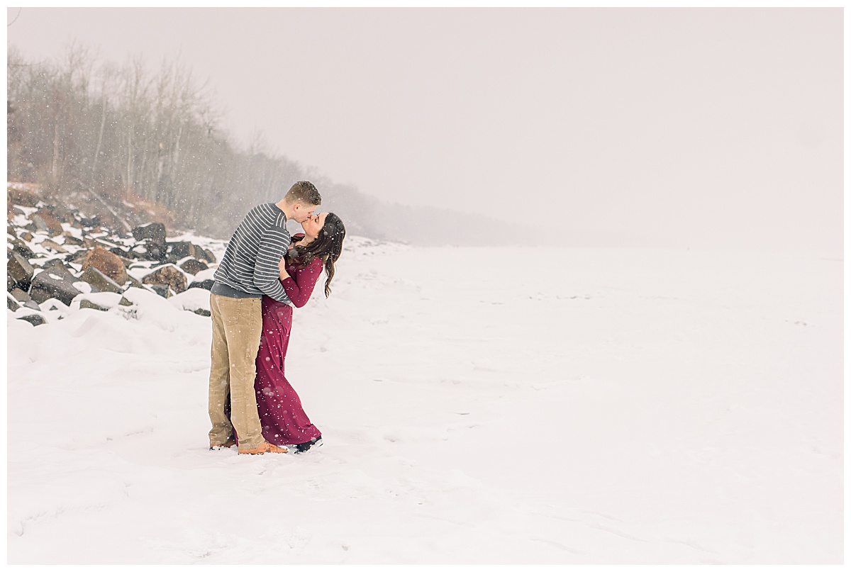 Lake Superior Duluth, MN Engagement Session - Stephanie Holsman Photography